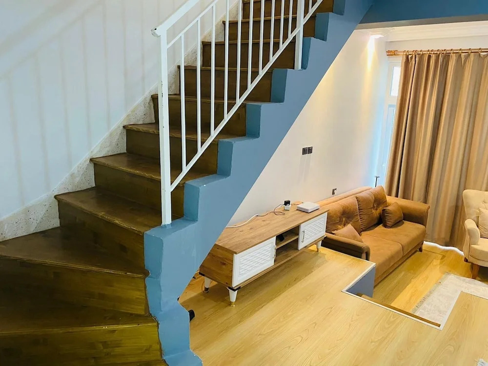 Beautiful 3-bedroom House With Sea View and Garden