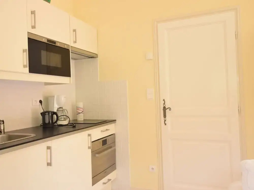 Apartment in Montbrun-les-Bains near forest