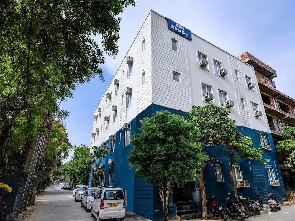 Silverkey Executive Stays 19653 Star Mall
