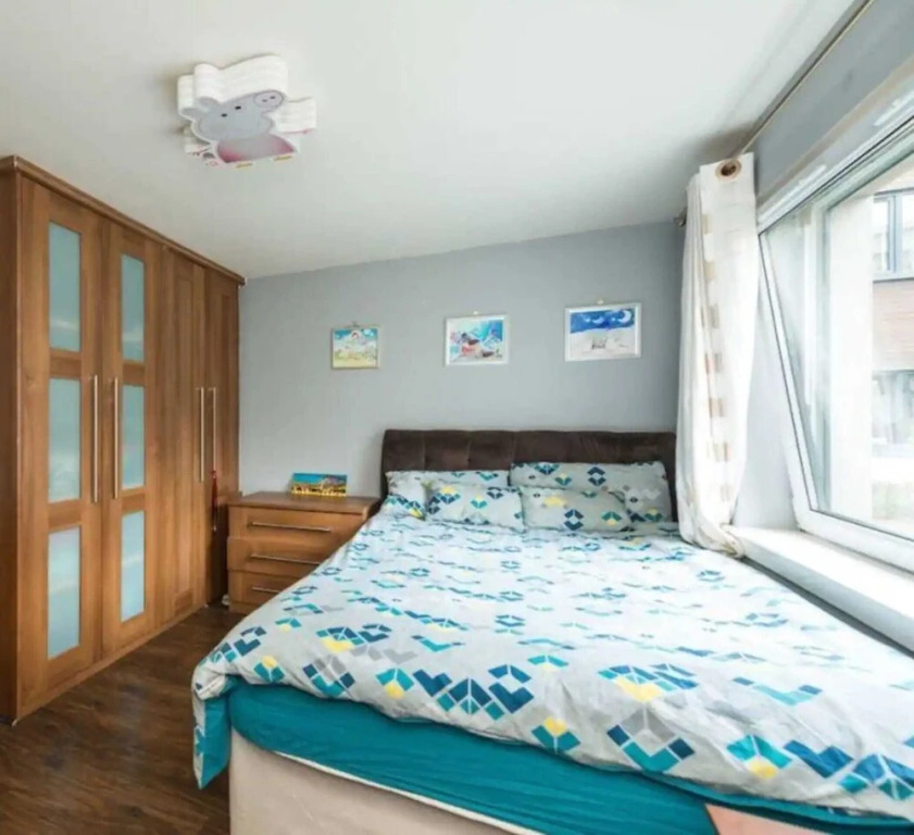 Elegant 4 Bedroom Maisonette Near Wardie Bay