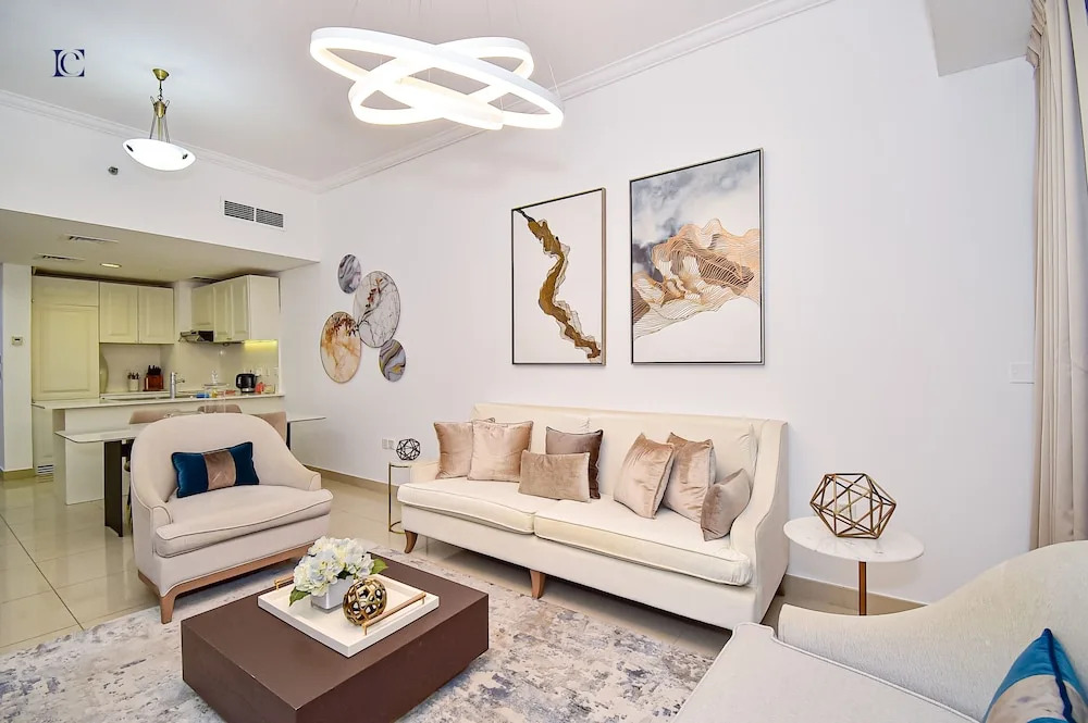 Stunning Sea View 2Bed near Tram Stn
