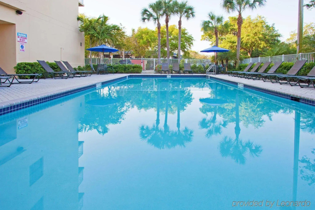 Holiday Inn Express Hotel & Suites Ft. Lauderdale-Plantation by IHG