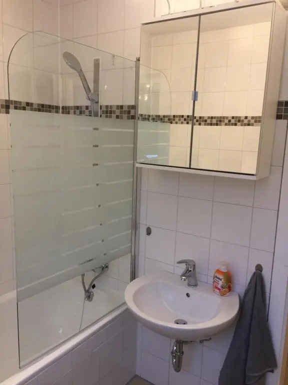 Monteurwohnung mit 3 Schlafzimmern, 5 Einzelbetten, 80qm, EG, zentral Freyung
