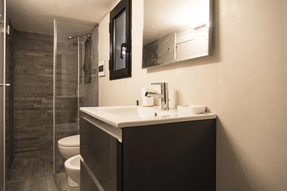Contemporary 2 Bedroom Flat near University