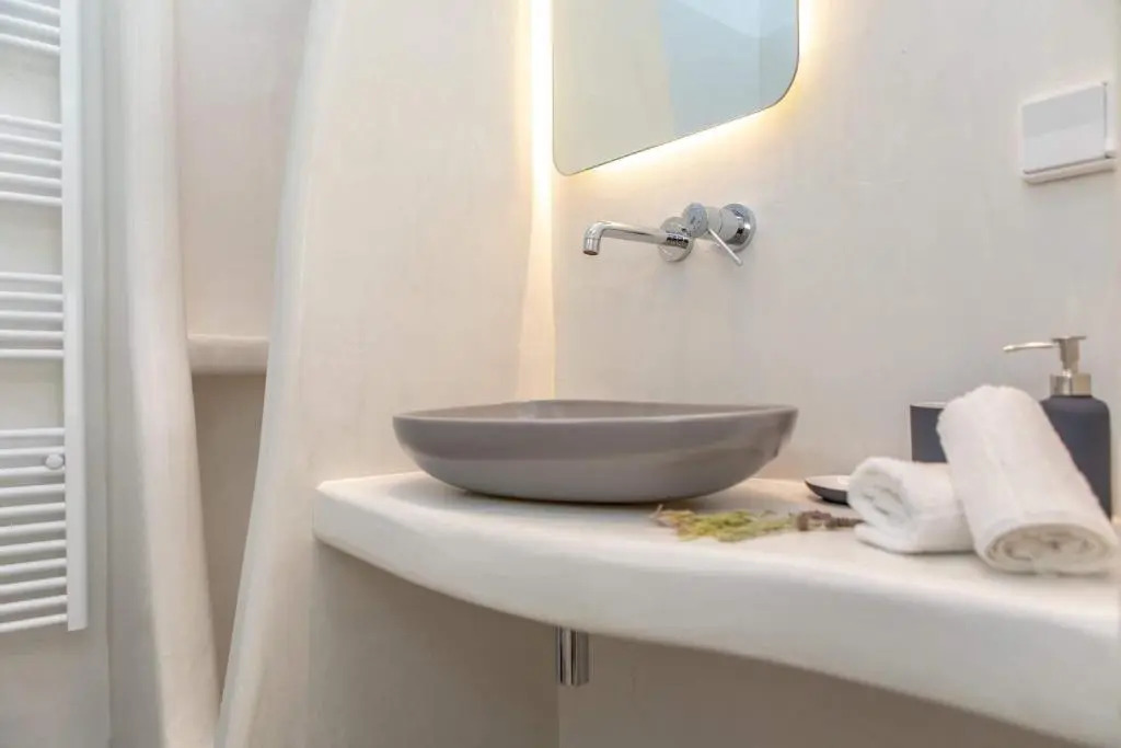 Sorokos Suite 8