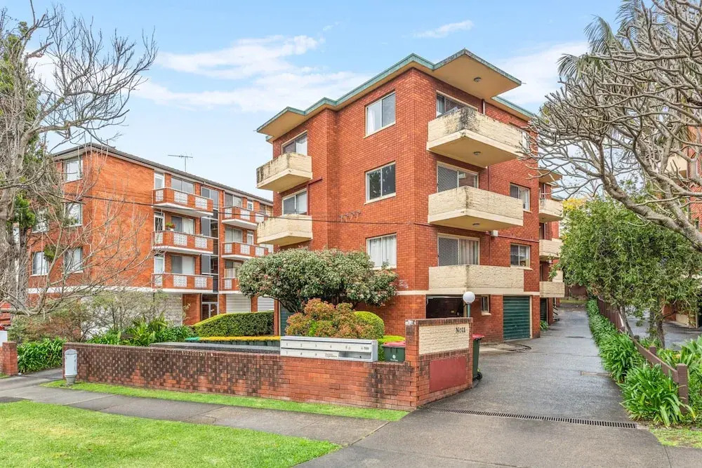 Bright and Convenient Apartment, Close to Shops
