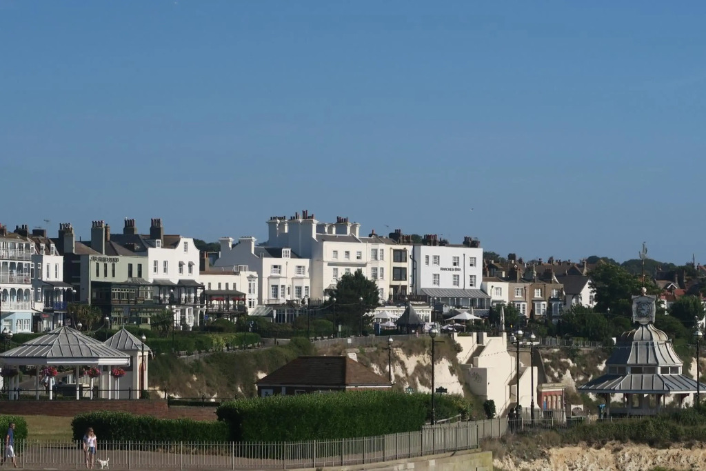 Shorley Wall Broadstairs by the Beach with Parking