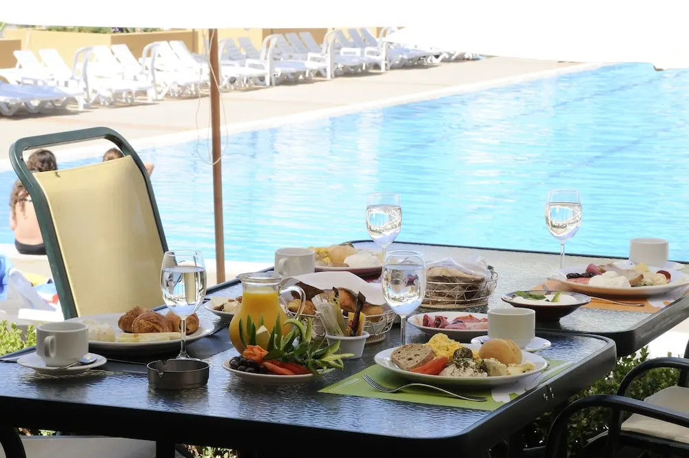 Country Lodge Bsalim