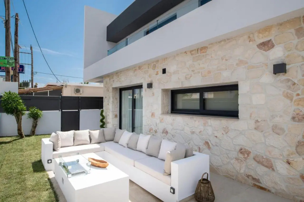 SAVVAS & MARIA PALACE