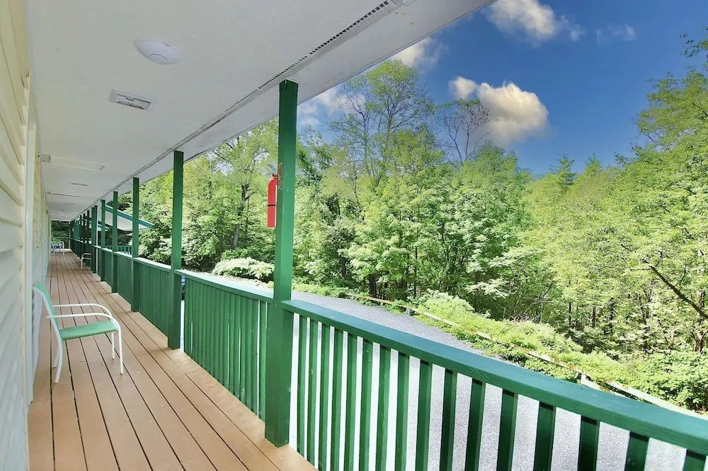 Westbrook Inn Lake George