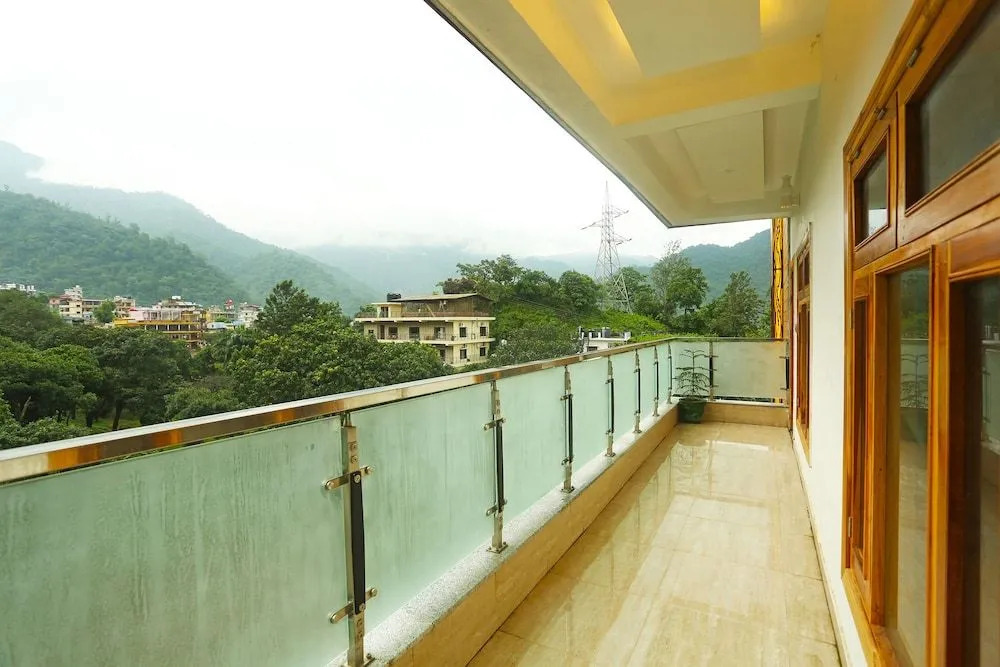 Capital O 18317 Hotel Samriddhi Retreat
