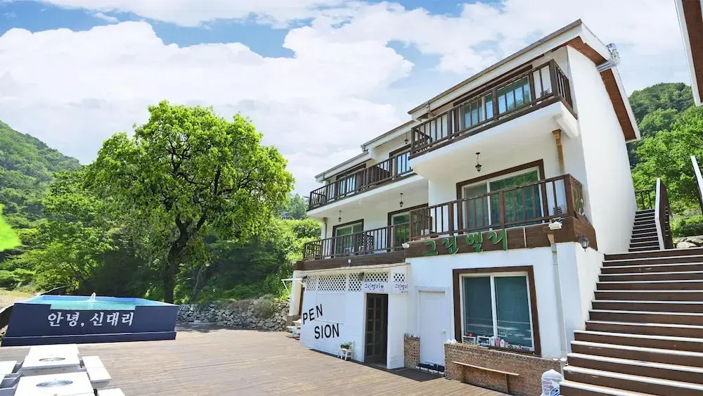 Gyeongju Green Valley Spa Pension