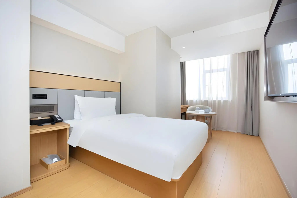 JI Hotel Shanghai Yan An Road Branch