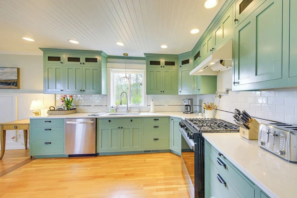 Stunning Sandpoint Lakefront Home: Hot Tub + Dock