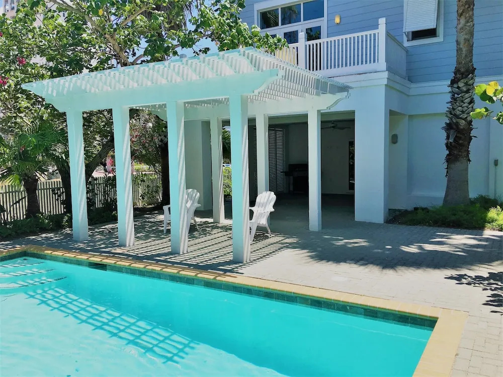 Family Tides Home 3 Bedrooms 4 Bathrooms Home