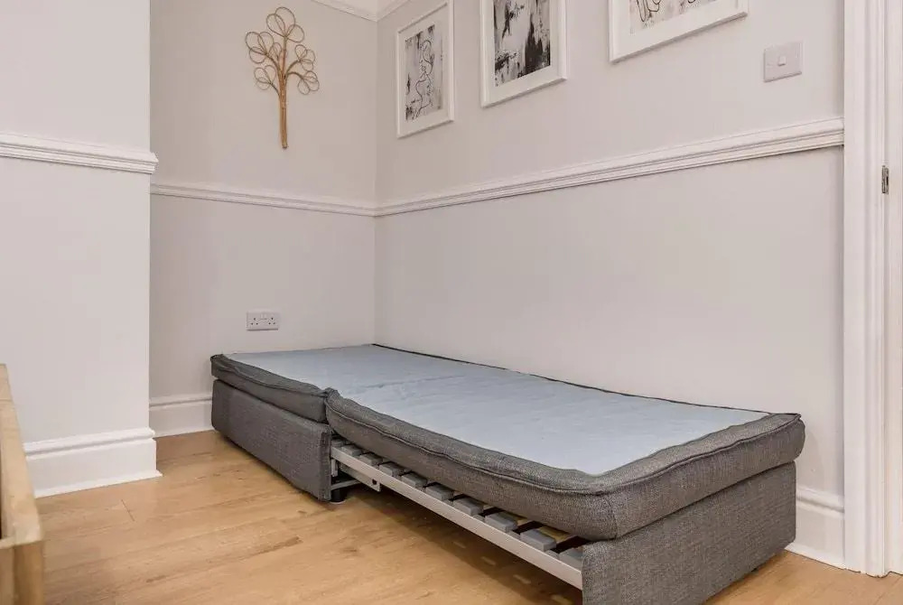 Host Apartments Seel St Modern Townhouse Apt