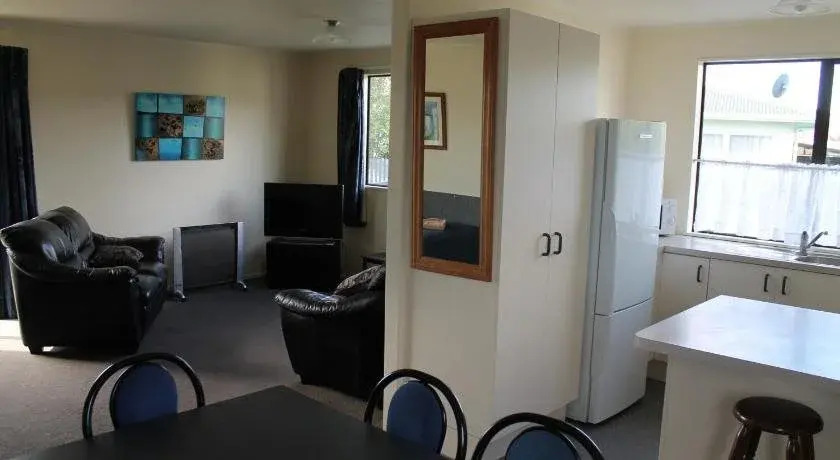 Richmond Motel & Top 10 Holiday Park