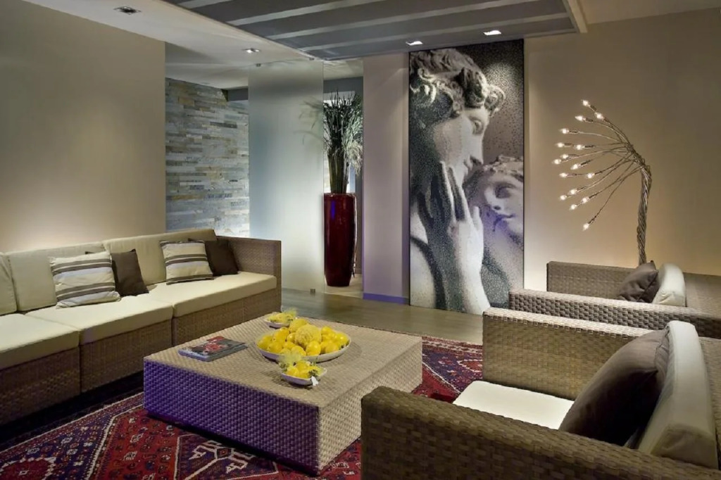 Hotel Bristol Buja