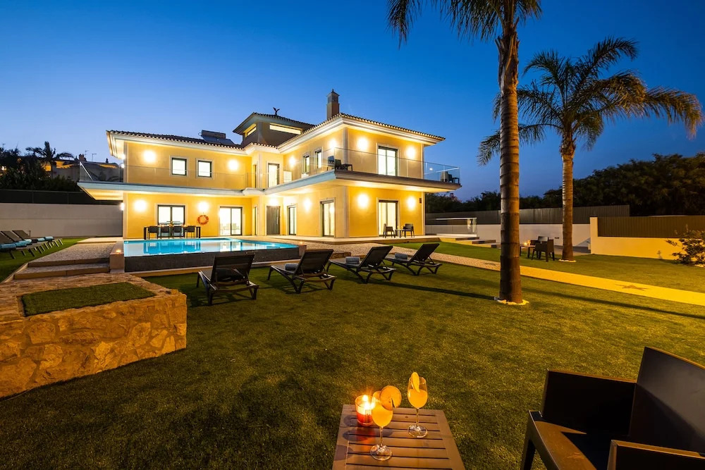 Villa Coral Bay - Moradia familiar com piscina aquecível e BBQ em Albufeira