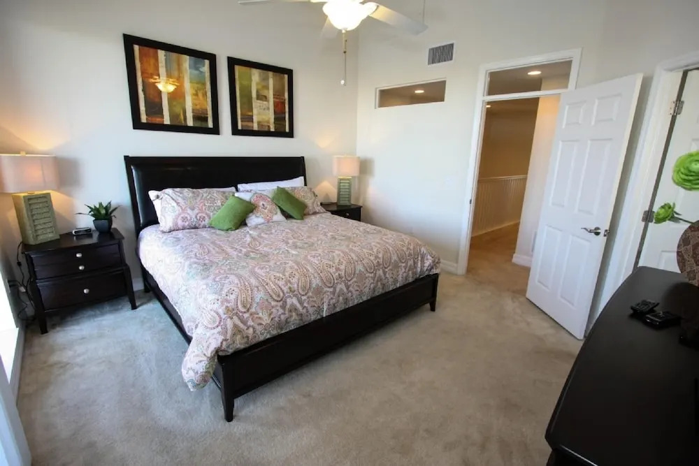 579 Little Harbor