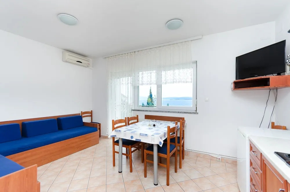 Apartments Iva