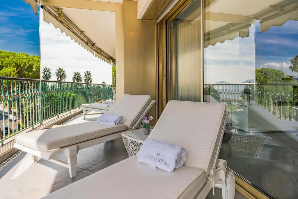 Brand new two bedrooms on the Croisette
