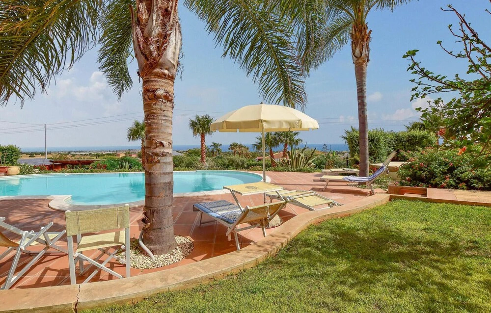 Amazing Home in Scicli With 2 Bedrooms, Wifi and Indoor Swimming Pool