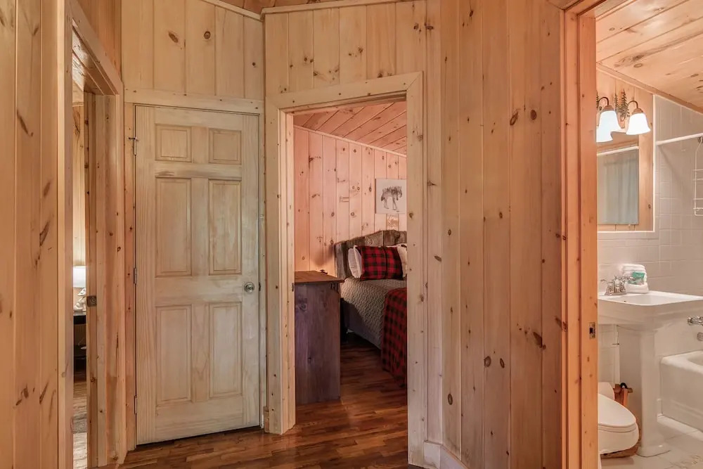 Treehouse Falls - 2 Br Home