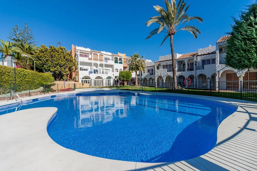 Apartamentos Río Marinas Canovas Nerja