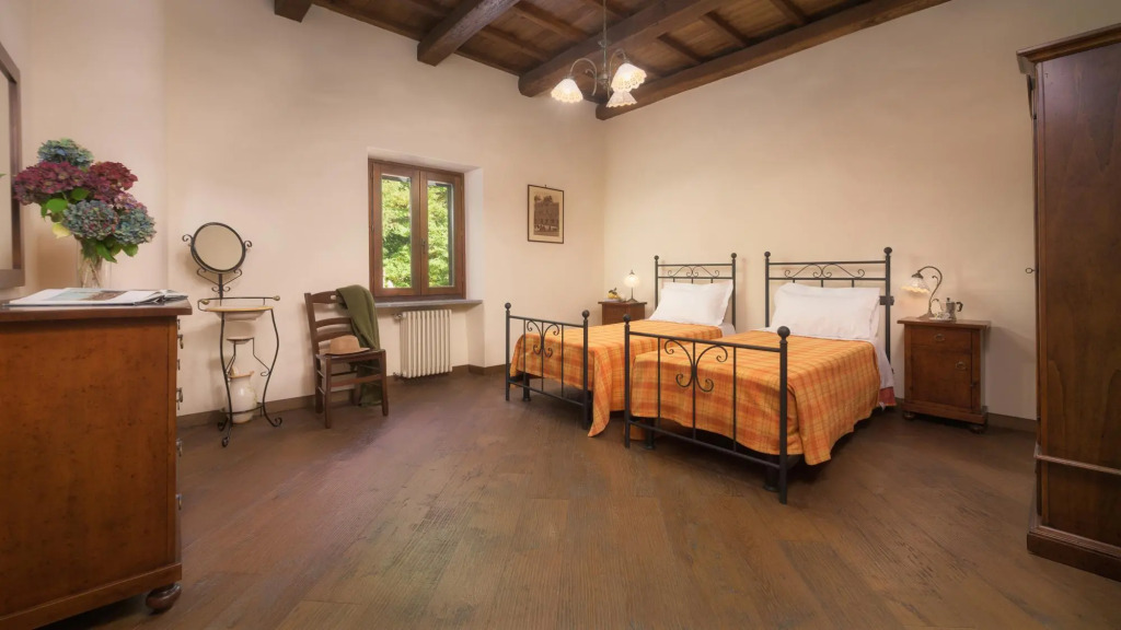 Casale del Castagneto 8, Emma Villas