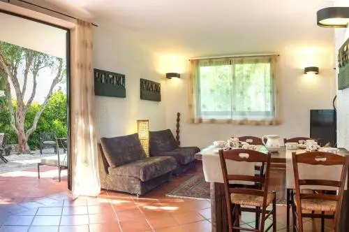 La Villa Apartments