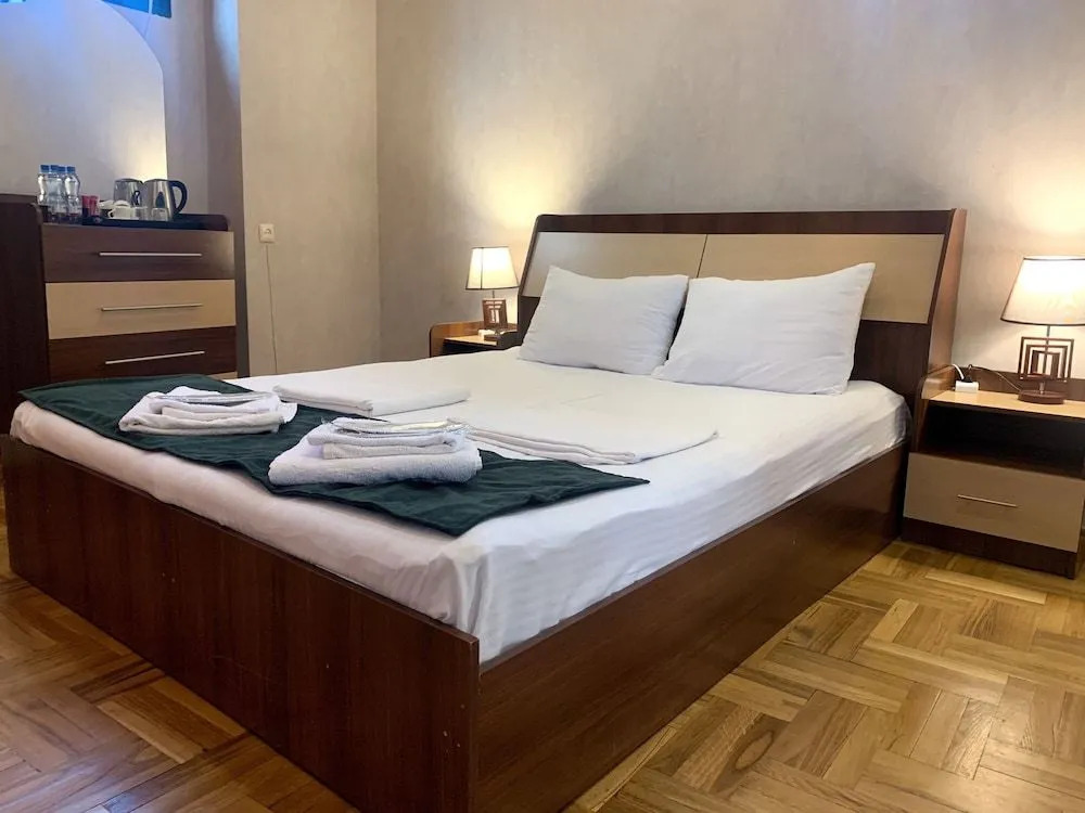 Anbani Hotel City Center