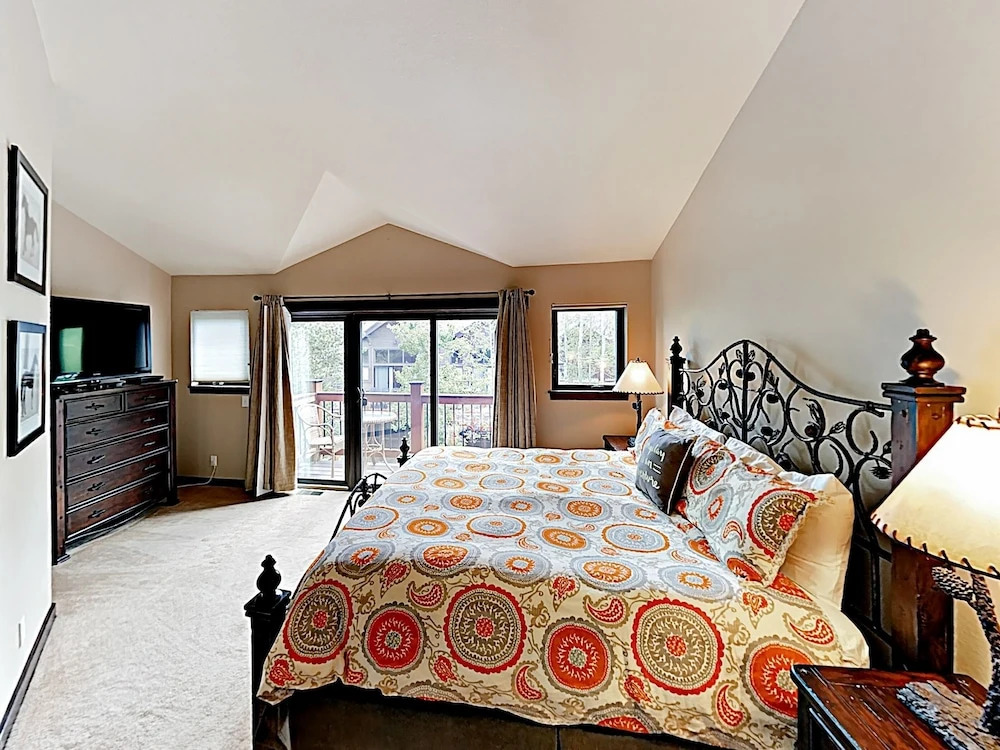 New Listing! Warriors Mark Townhome W/ Hot Tub 3 Bedroom Townhouse