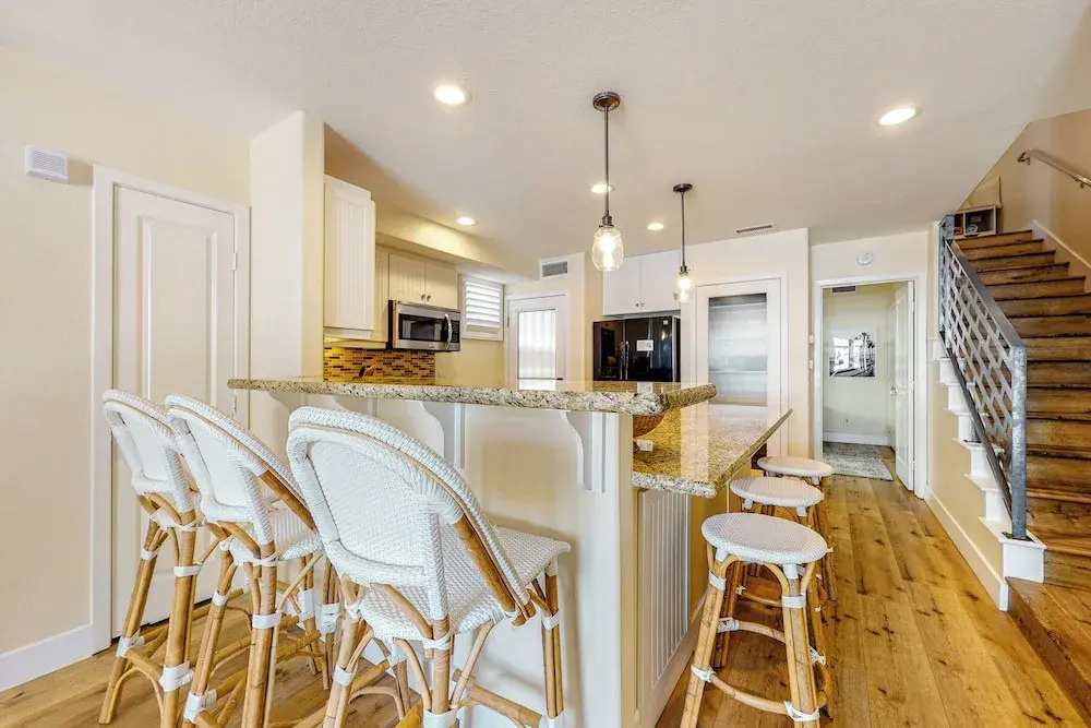 Walk to Mission Beach: Centrally Located Townhome