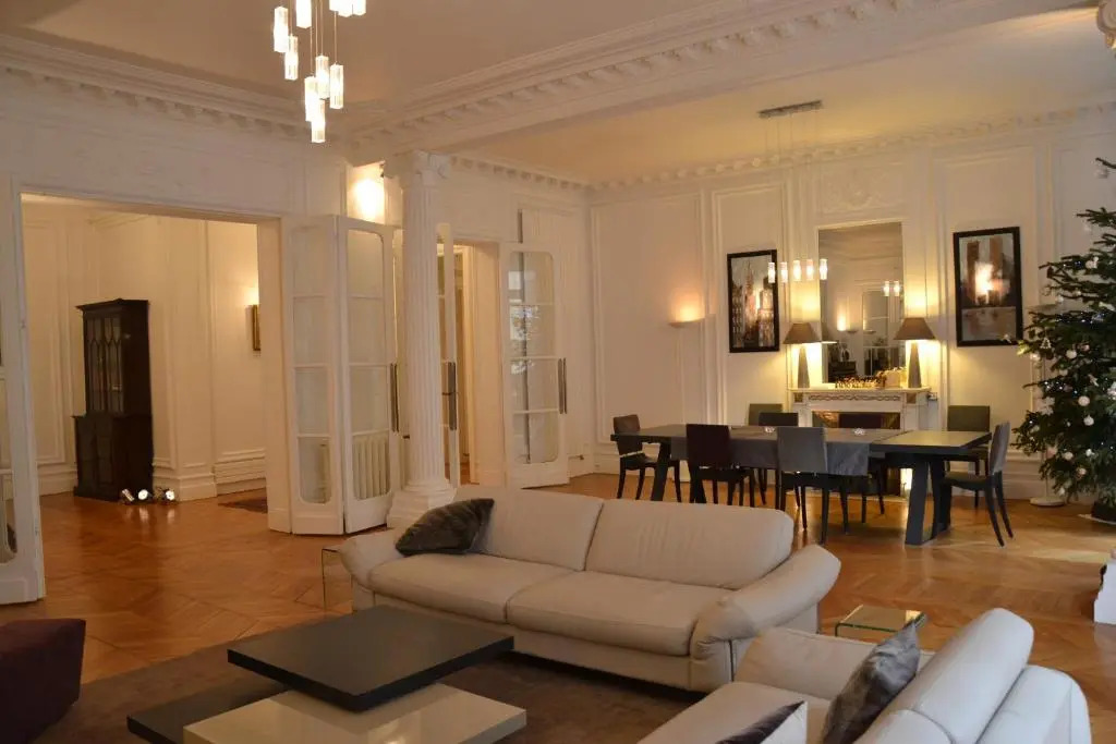 Prestigious Appartement Trocadero