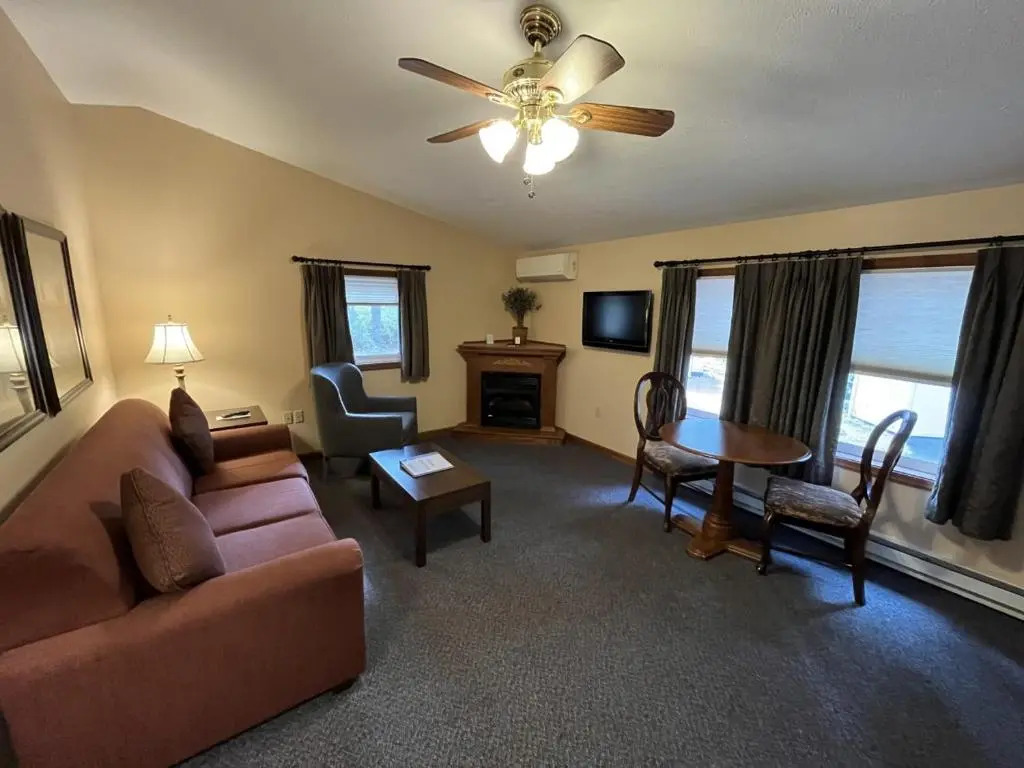 Woodfield Manor - A Sundance Vacations Property