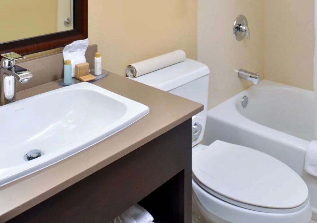 Best Western Long Beach Inn