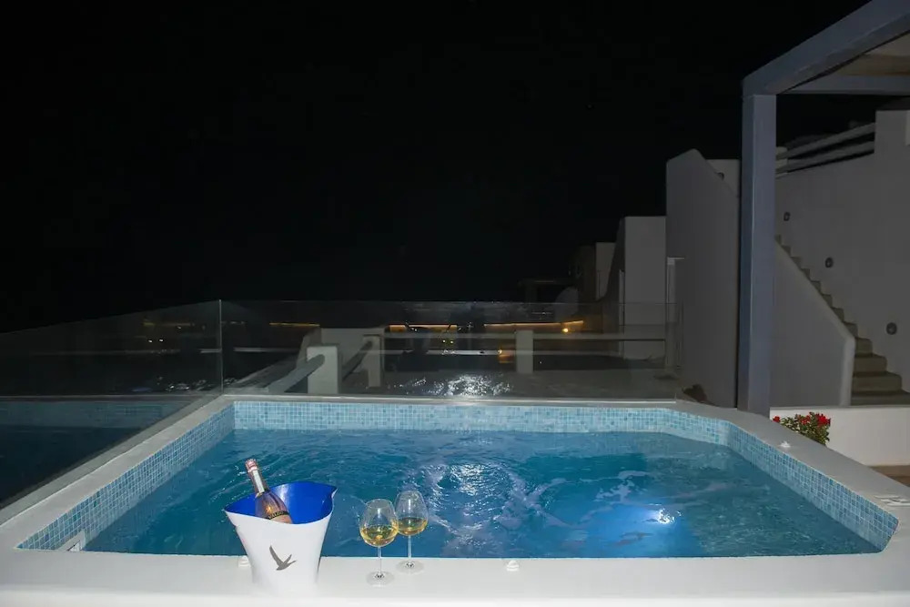 Myrsinis Luxury Suites Merchia