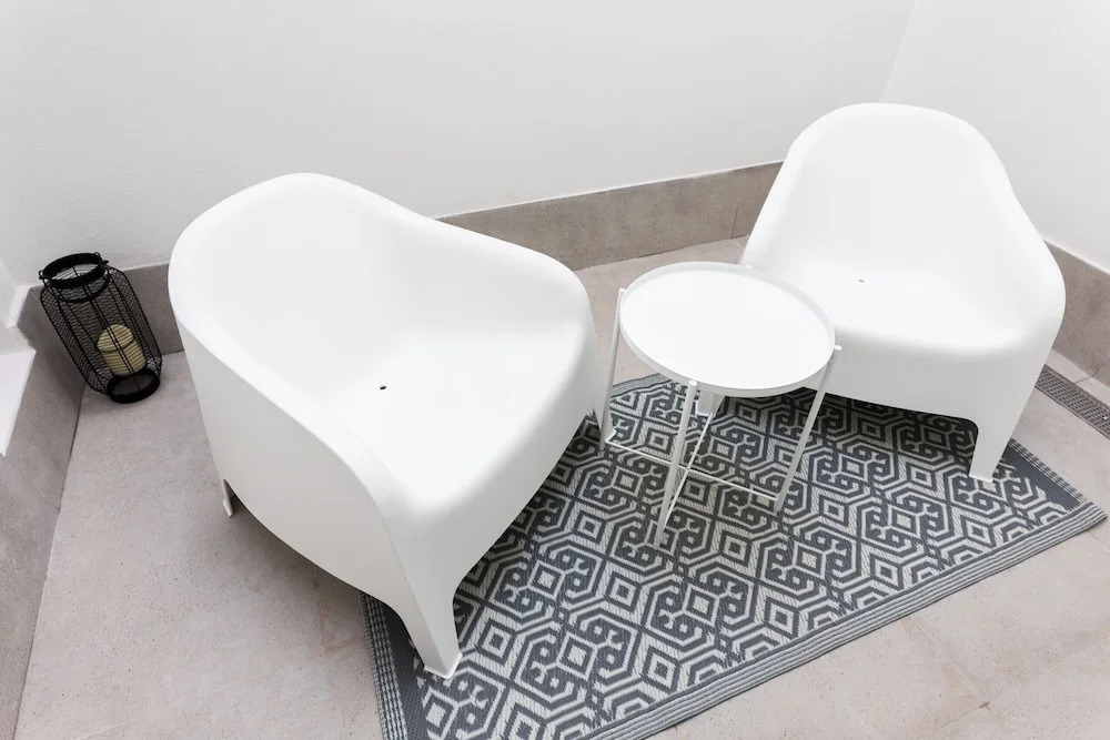 Elegant Serenity at Apartment Carine