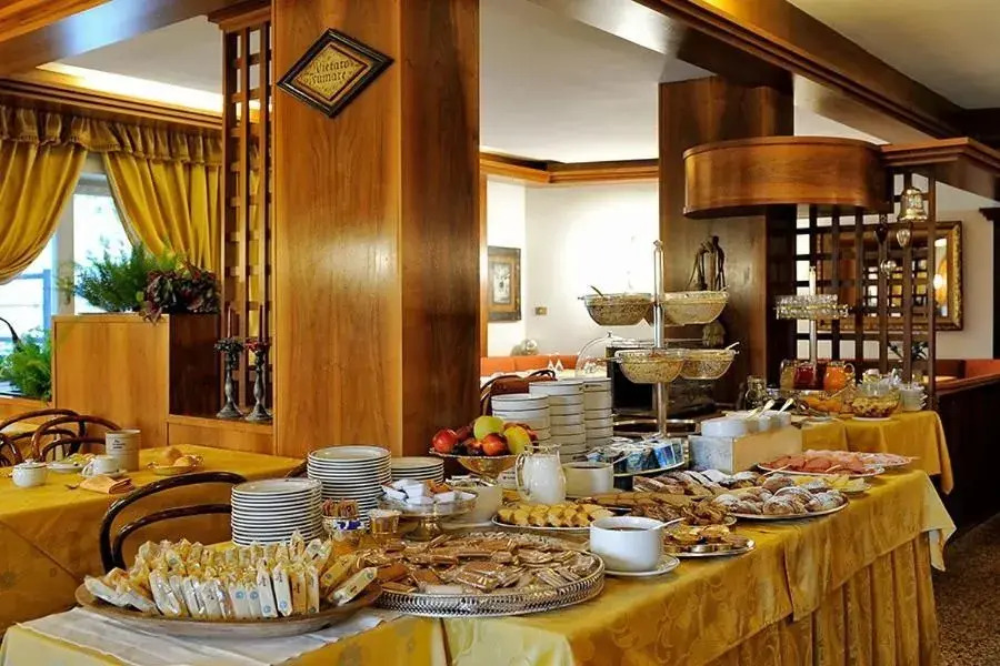 Hotel Touring