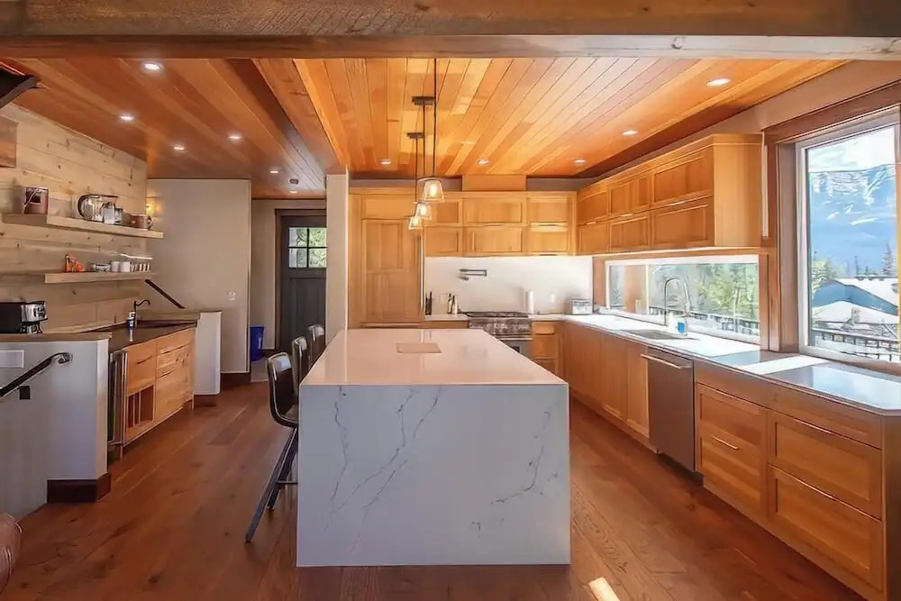 Snow Creek Cabins by Fernie Lodging Co