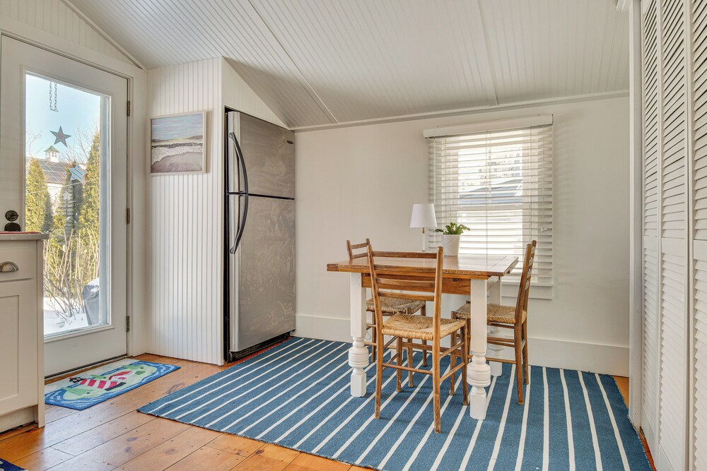 < 1 Mi to Beach! Kennebunk Cottage w/ Yard