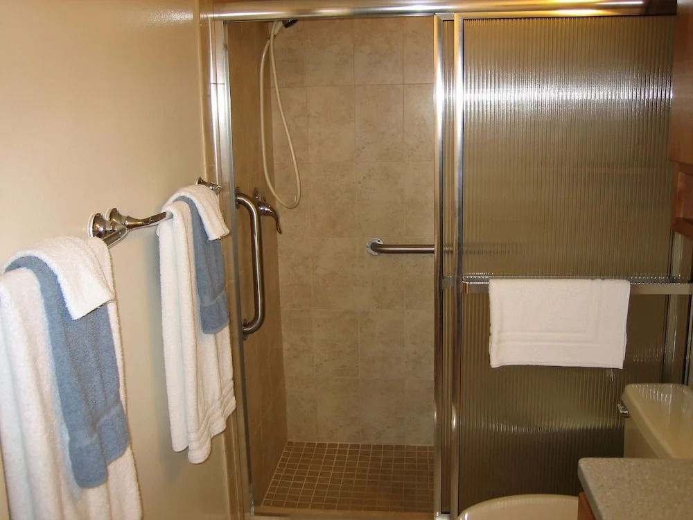 3 Bedroom Oceanfront Luxury Condo - Sand Dollar Iii, 205