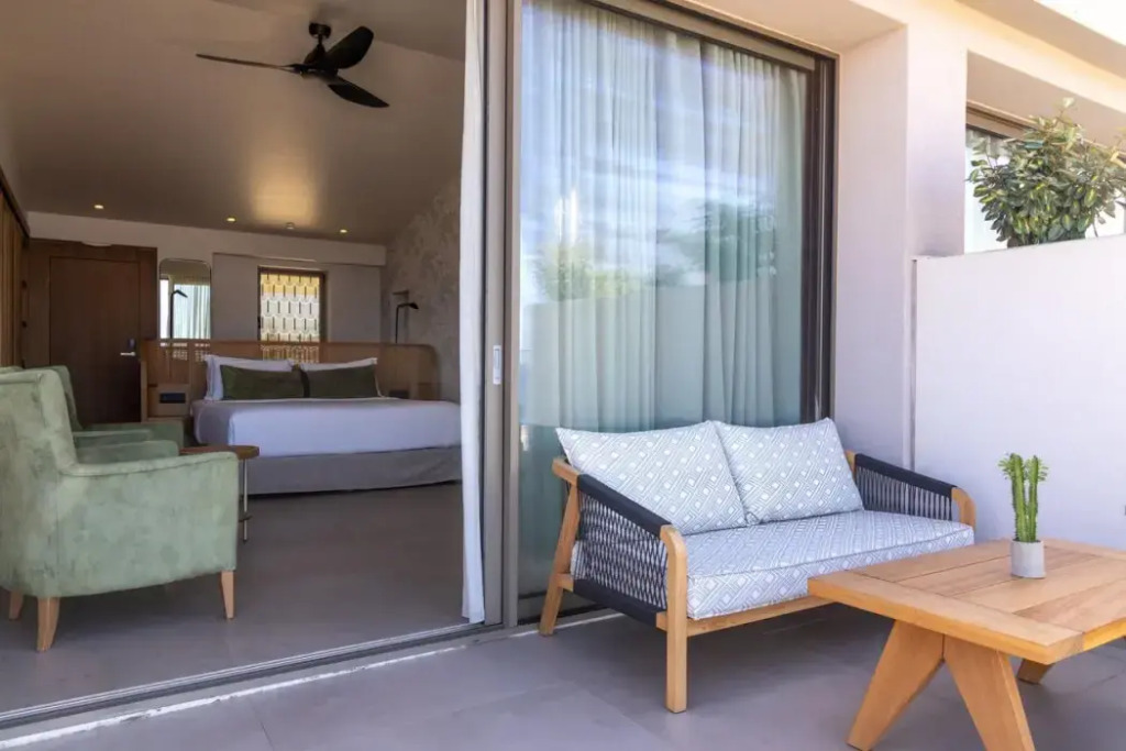 Castello Boutique Suites by the sea