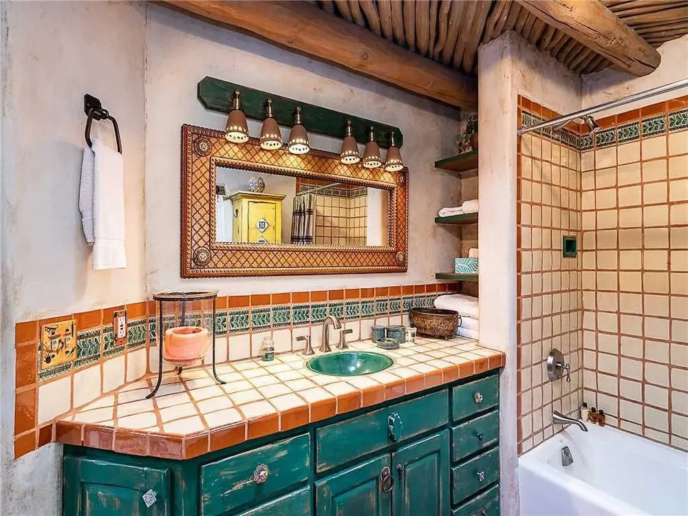 Cowboy On The Acequia, 2 Bedrooms, Fireplaces, Washer/dryer, Sleeps 4