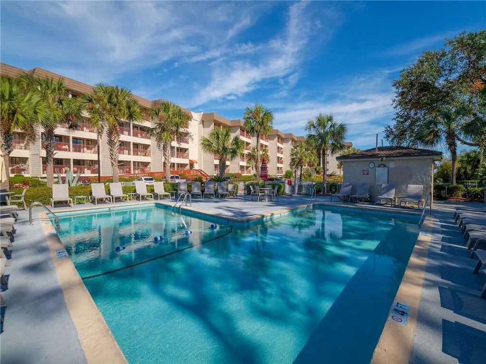 Beach & Tennis Admirals Row 440 - Two Bedroom Condo