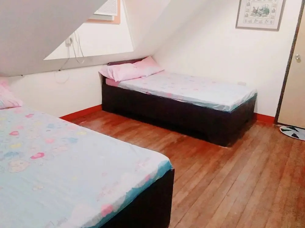 Czarina Homes-formerly Island nest hotel