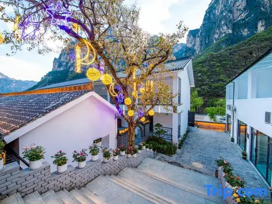 Taihang Mountain Side Guesthouse