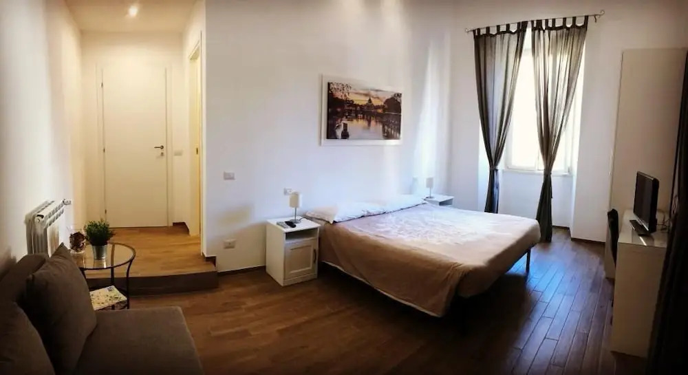 White King Rooms