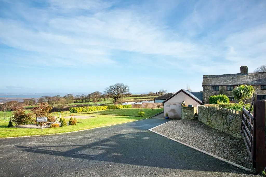 Finest Retreats - Sea Views Cottage